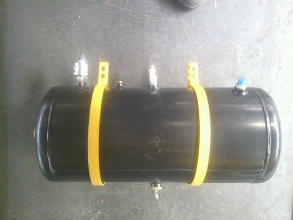 91羞羞网站入口压路机储气罐