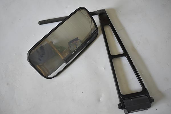 压路机驾驶室后视镜