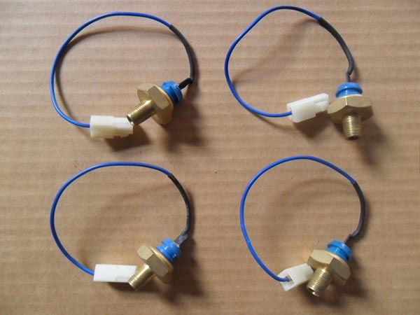 推土机机油压力传感器