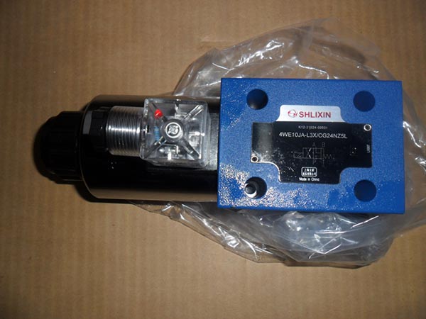 推土机配件图片